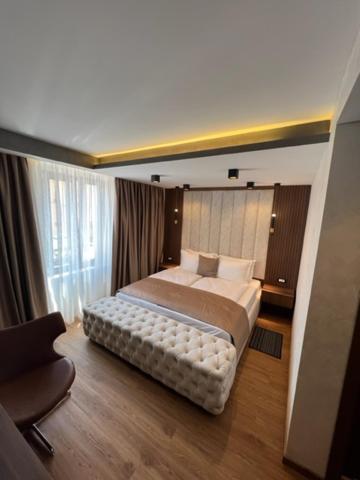 Hotel Palace San Valentino Умаг Экстерьер фото