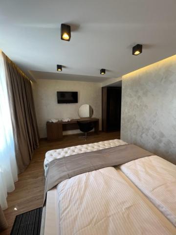 Hotel Palace San Valentino Умаг Экстерьер фото