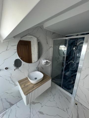 Hotel Palace San Valentino Умаг Экстерьер фото