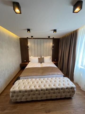 Hotel Palace San Valentino Умаг Экстерьер фото